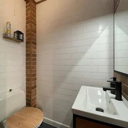 Apartment Near Beautiful Waterfall Flam